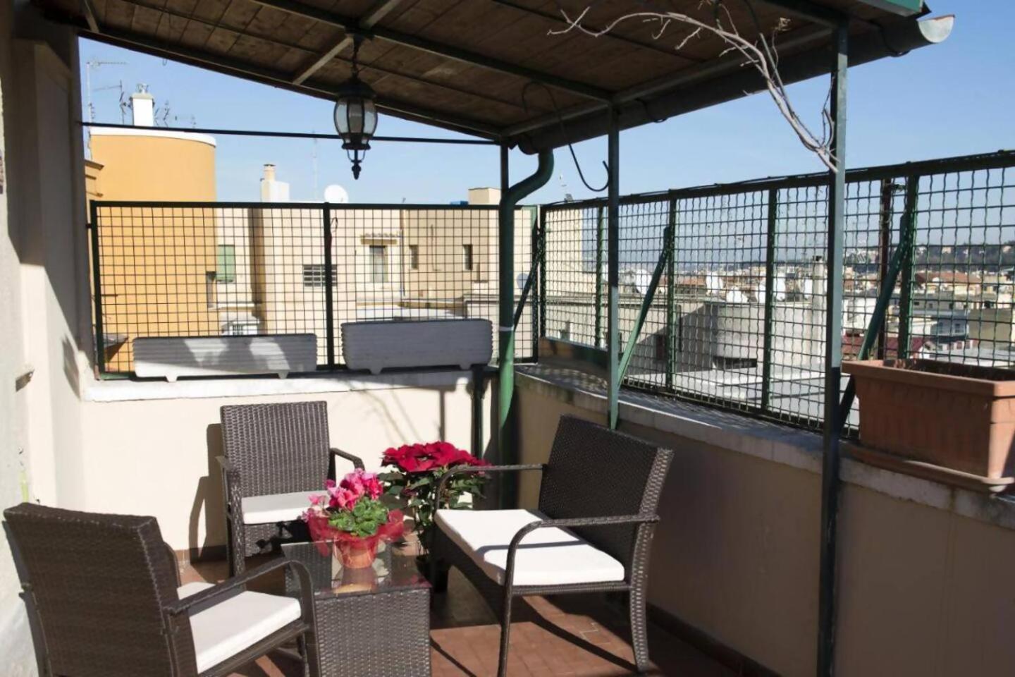 Appartement Delightful Penthouse View St Peter à Rome Extérieur photo